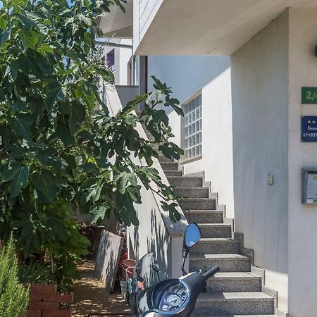 Apartmani Suzi Pula Buitenkant foto