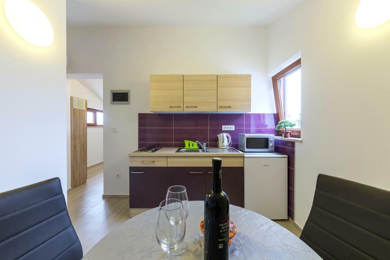 Apartmani Suzi Pula Buitenkant foto