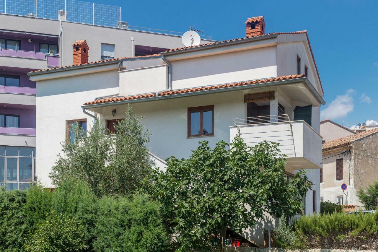 Apartmani Suzi Pula Buitenkant foto